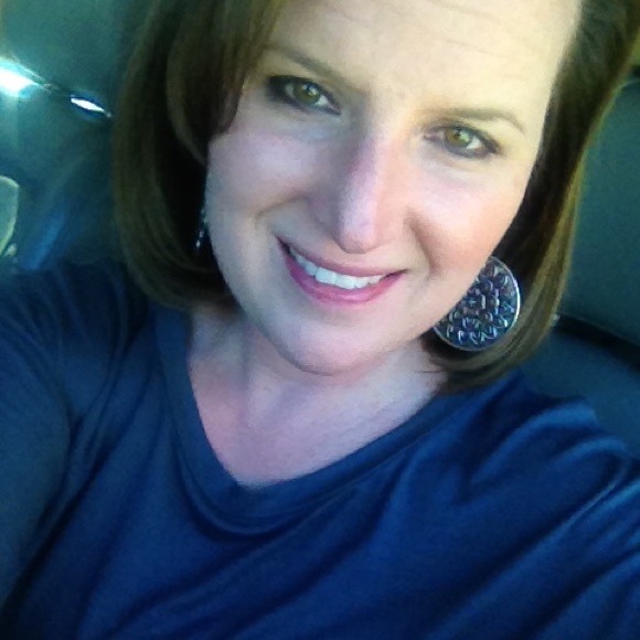 Meet your Posher, Leah - Picture 1 of 1